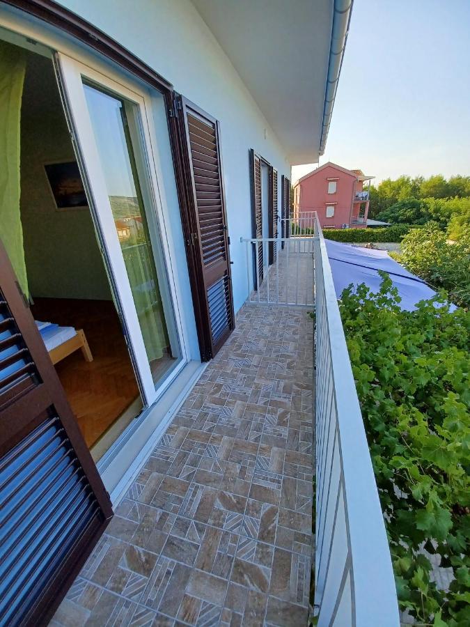 Apartments With A Parking Space Pag - 6325 Pag Town Exterior photo