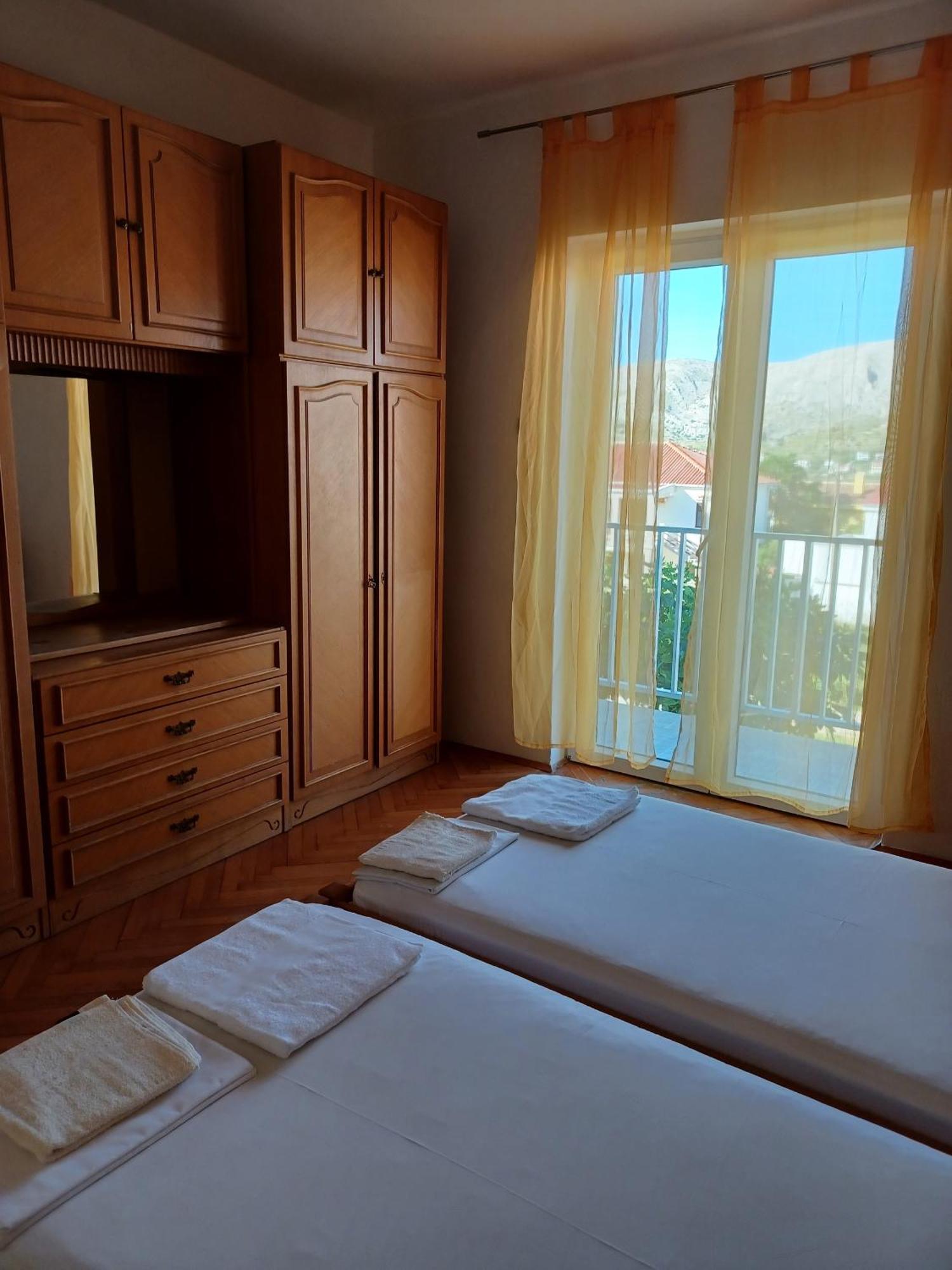 Apartments With A Parking Space Pag - 6325 Pag Town Room photo